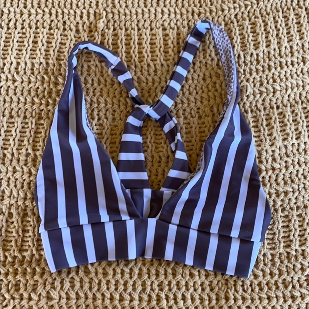 Acacia Tamarindo top. Upper east side petite